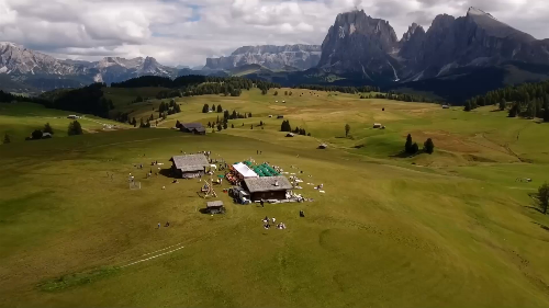 Crop_Life-in-Cavallino-Bianco_Media_1920x1080.mp4