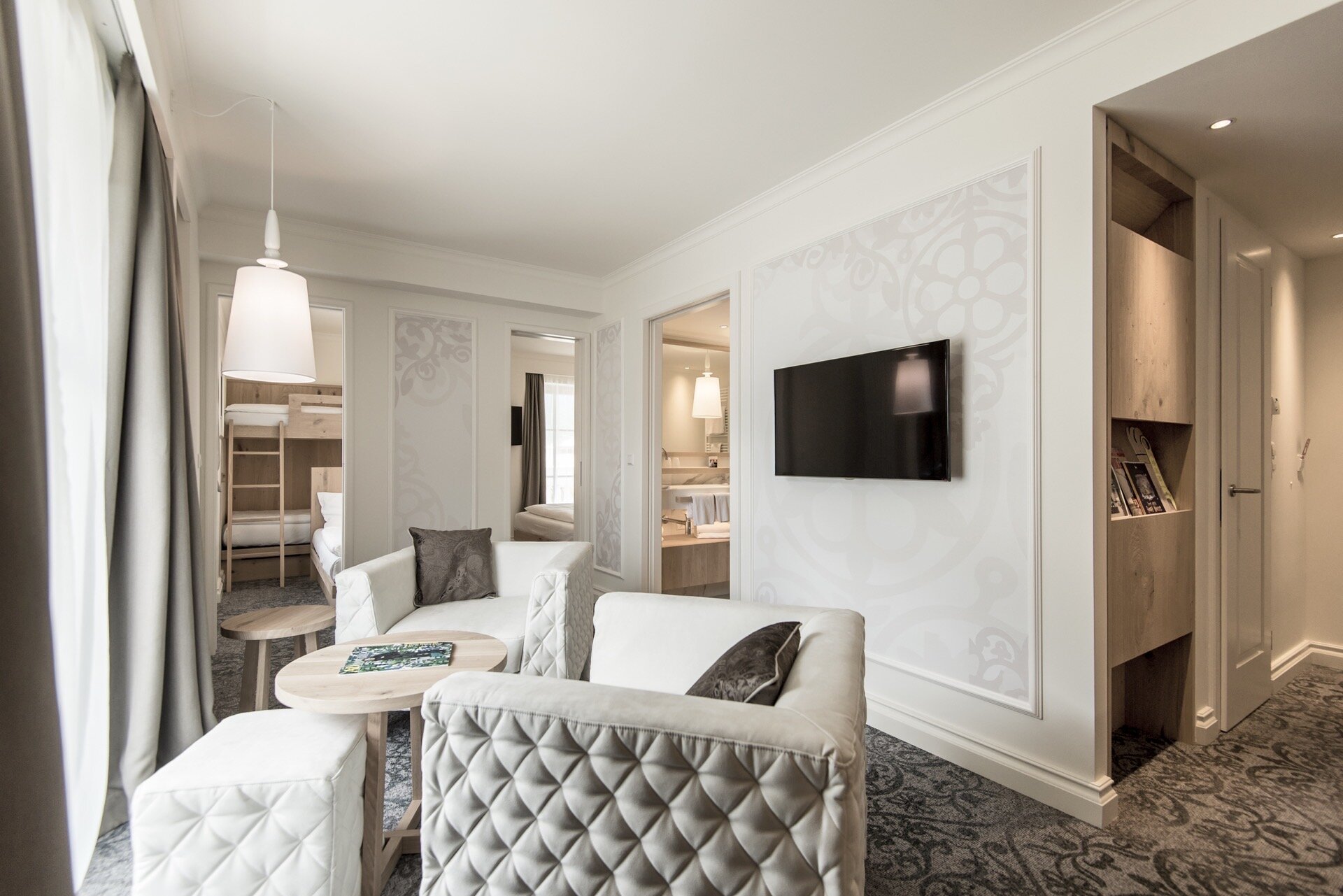 Queen suite